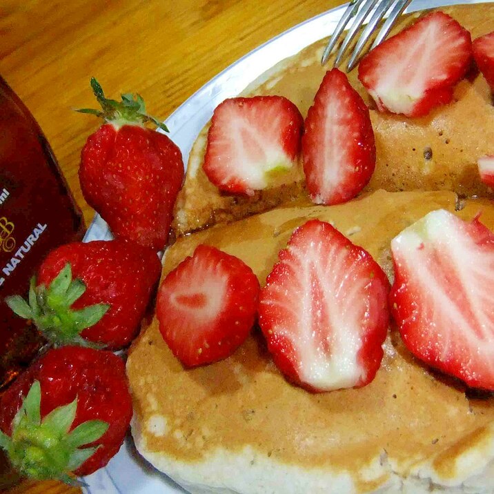 苺とメープルシロップがけレモンピールホットケーキ レシピ 作り方 By cachecache 楽天レシピ 苺とメープルシロップがけレモンピールホットケーキ レシピ 作り方 By cachecache 楽天レシピ